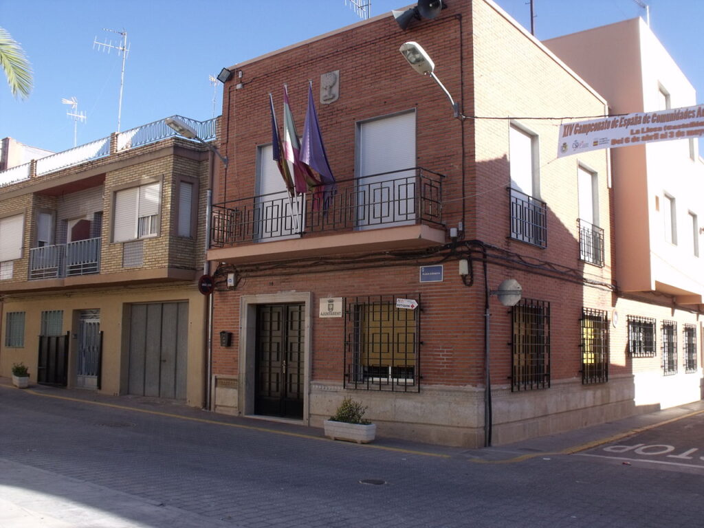 Façana de l'ajuntament de La Llosa